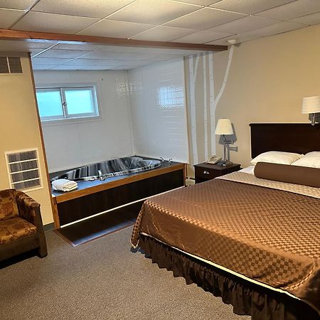 Cedar Hill Lodge Saint-Ignace Extérieur photo
