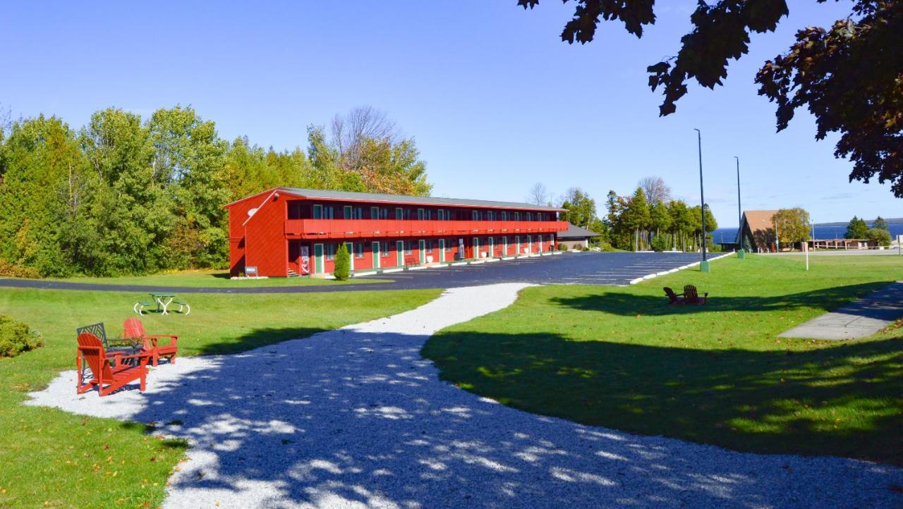 Cedar Hill Lodge Saint-Ignace Extérieur photo