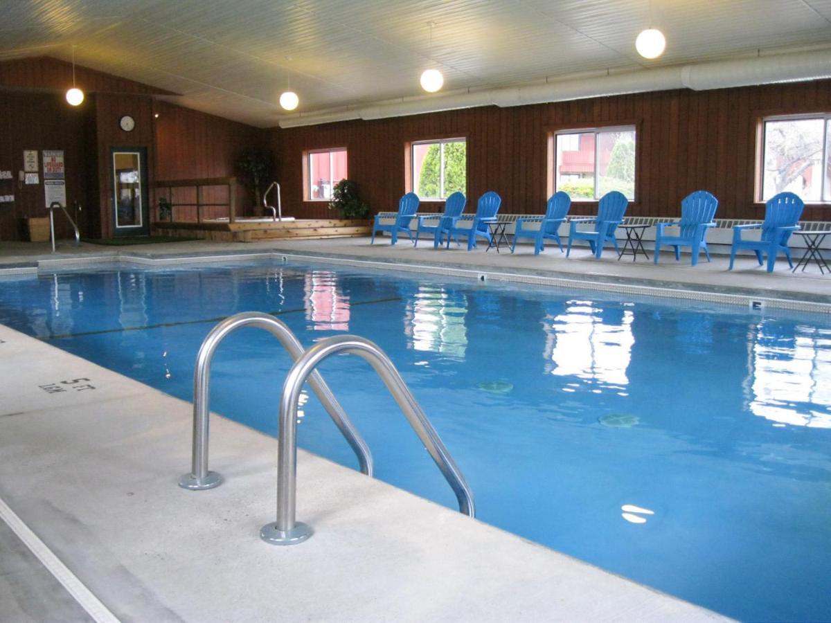 Cedar Hill Lodge Saint-Ignace Extérieur photo