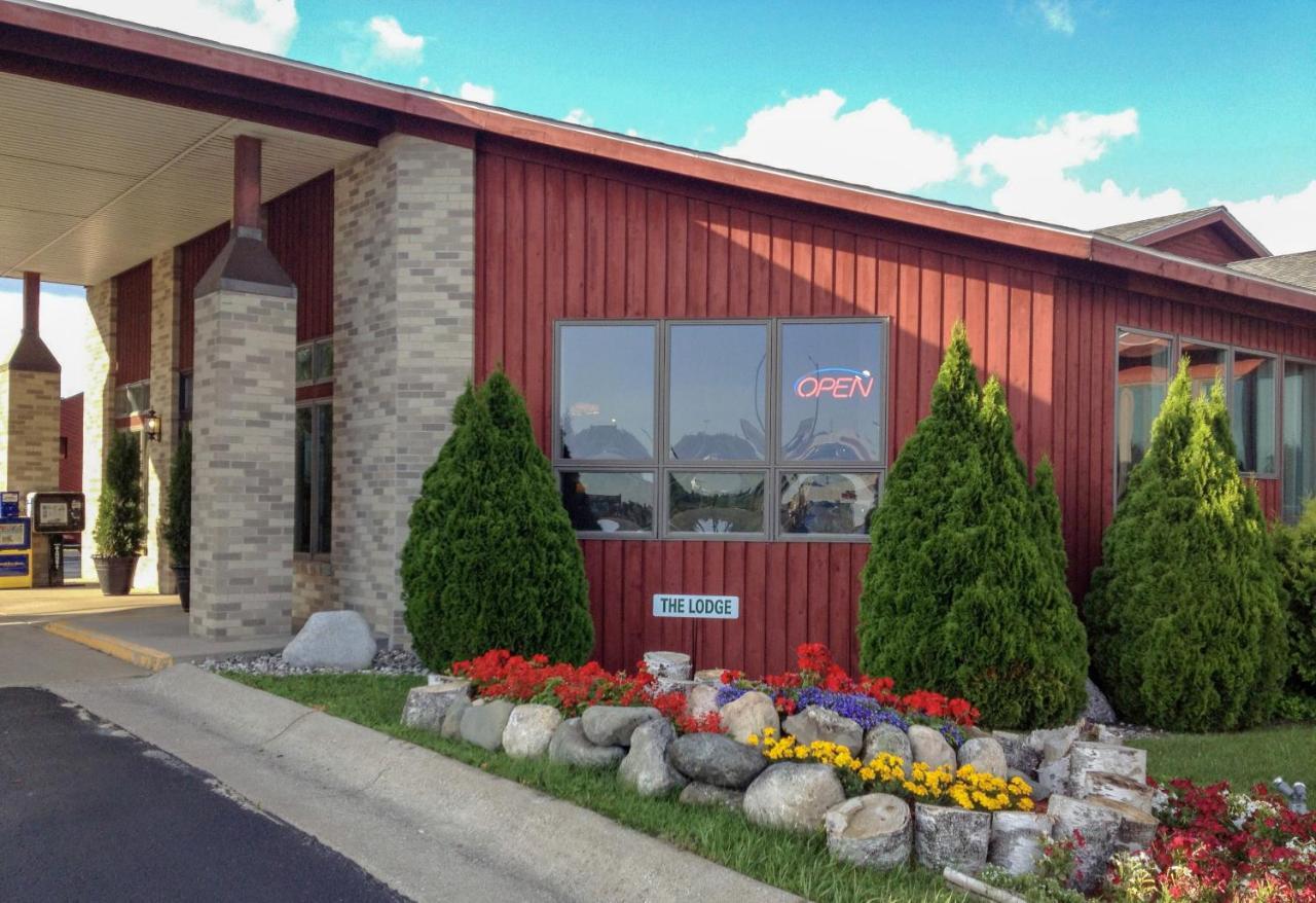 Cedar Hill Lodge Saint-Ignace Extérieur photo