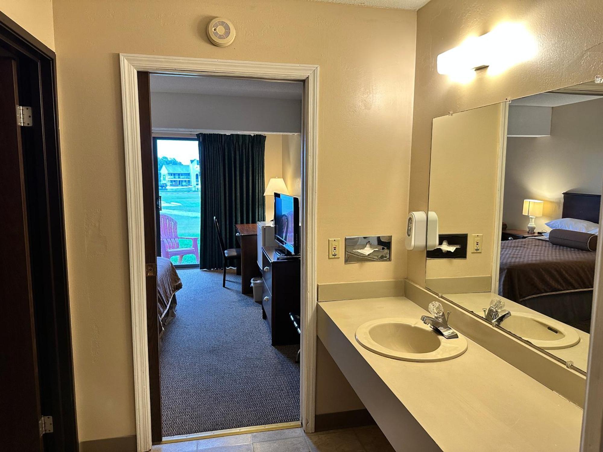 Cedar Hill Lodge Saint-Ignace Extérieur photo